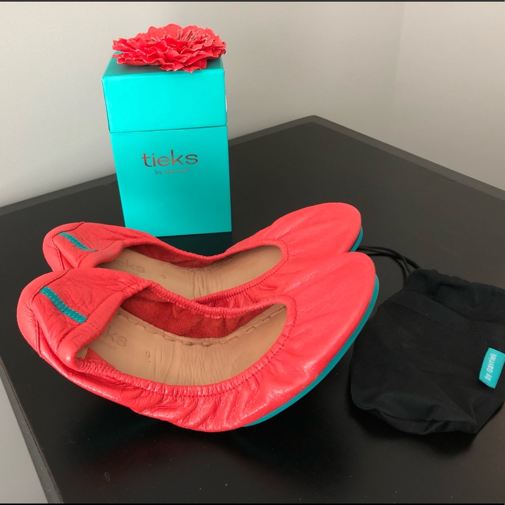 Tieks Poppy Shoes with bag & box Size 9